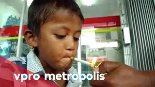 A nine yr old chain smoker from Indonesia – vpro Metropolis